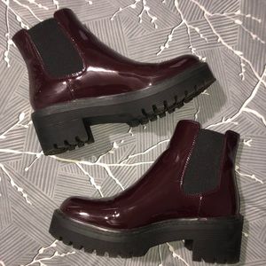 Limelite Kailey Women’s Chelsea Boots